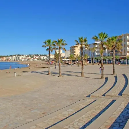 Apartment Passeig Del Mar 03 *