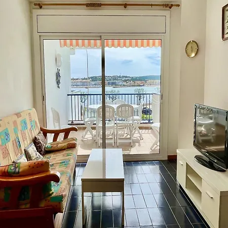 Apartment Passeig Del Mar 03 *